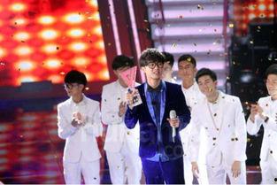 华晨宇四面台爆料视频,华晨宇四面台演唱会精彩瞬间大揭秘  第3张